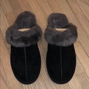 BRAND NEW Ugg Women’s Slippers (Size 10)